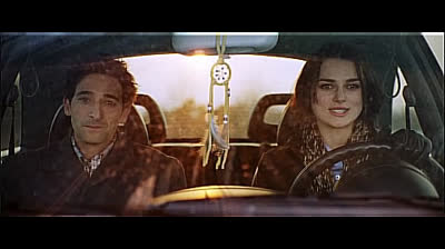 “Regresiones de un hombre muerto” (The Jacket)