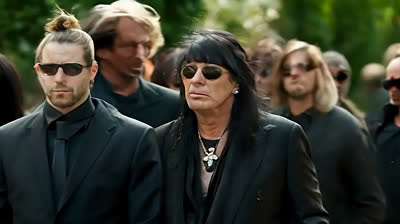 CELEBRITY OPEN CASKET